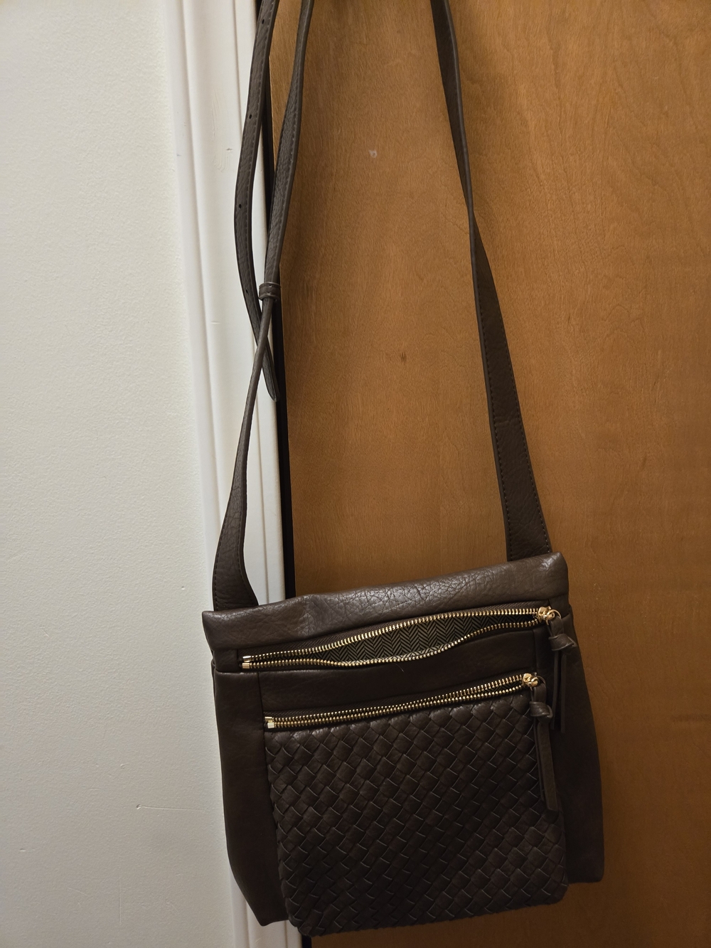 Woven Front Crossbody Bag in Dark Brown with Gold Zippers - Picture 2 of 4